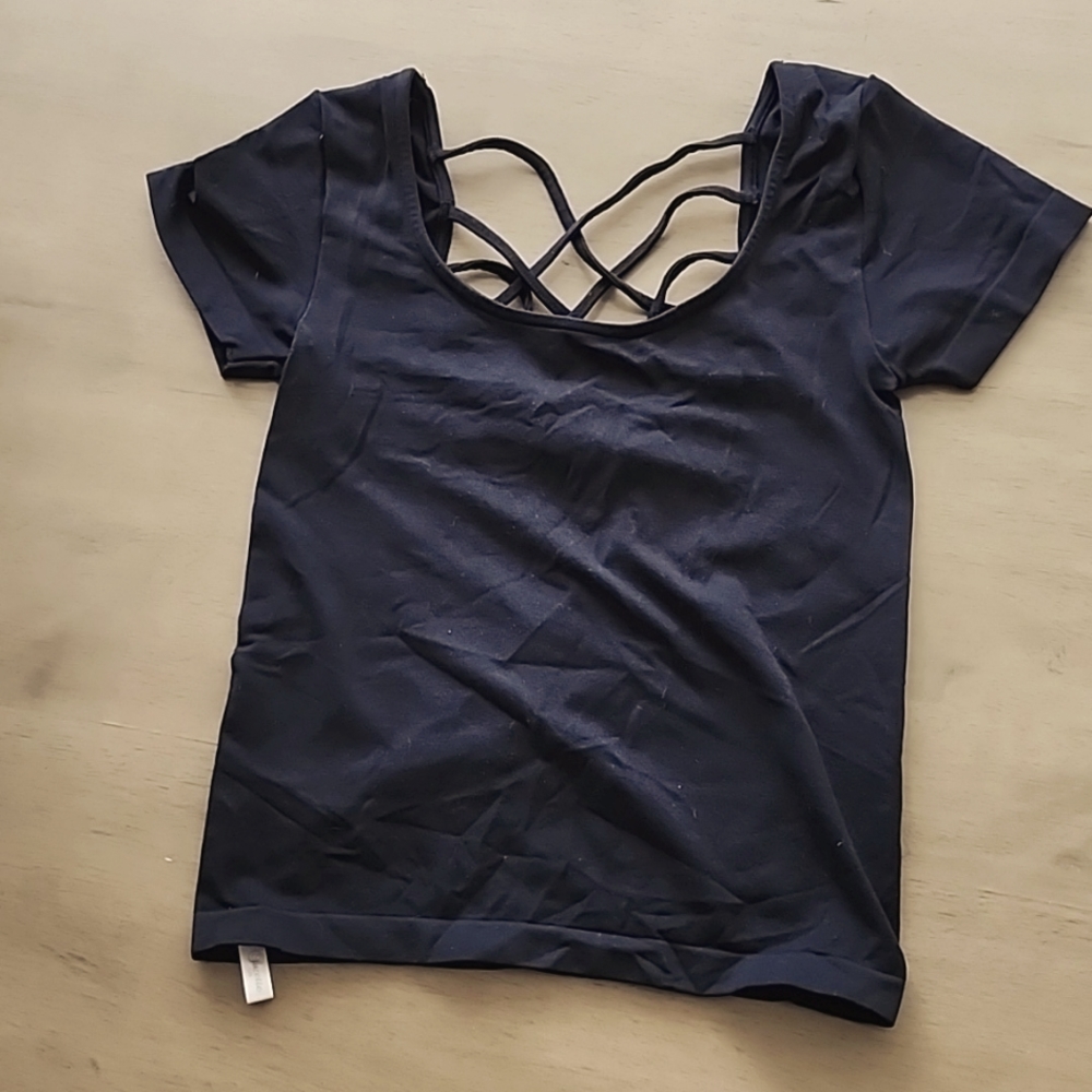 Crop-top size 0/S.